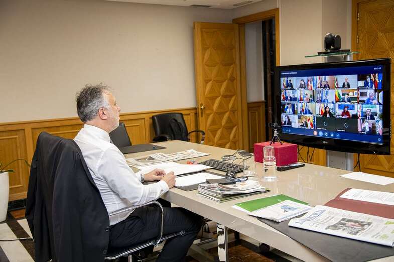 El presidente canario durante la reunión telemática con Pedro Sánchez y dirigentes autonómicos (Foto Acfi Press)